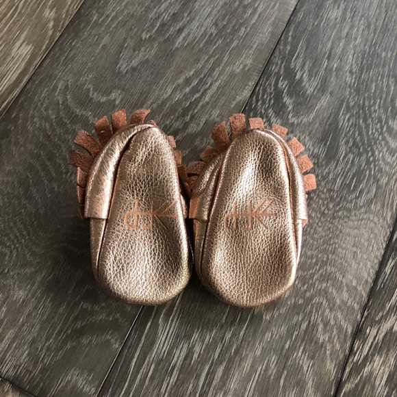 NEW Freshly Picked moccasins size 2 - Picture 2 of 3